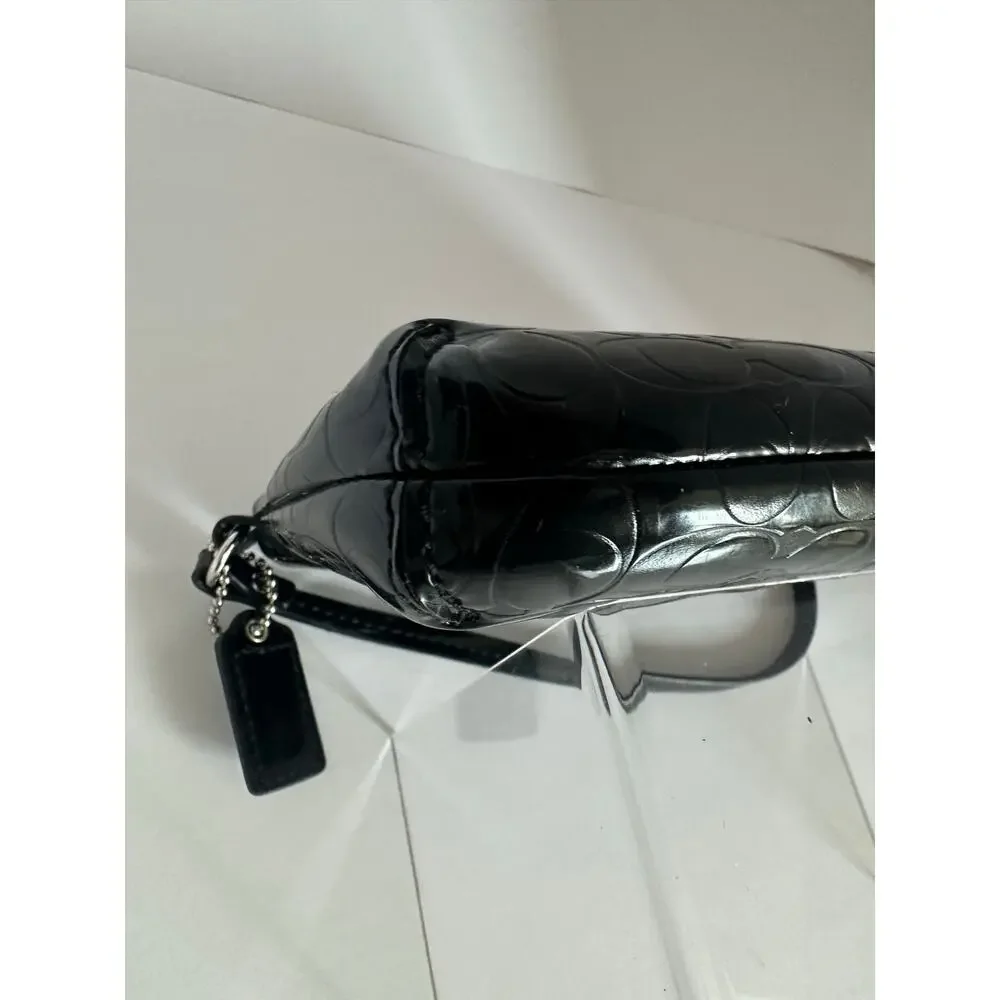 Coach Black Patent Leather Wristlet Bow Heart Charm Zip Clutch Pouch